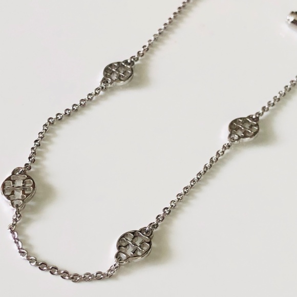 New Tory Burch Silver Logo Toggle Bracelet - Picture 2 of 4